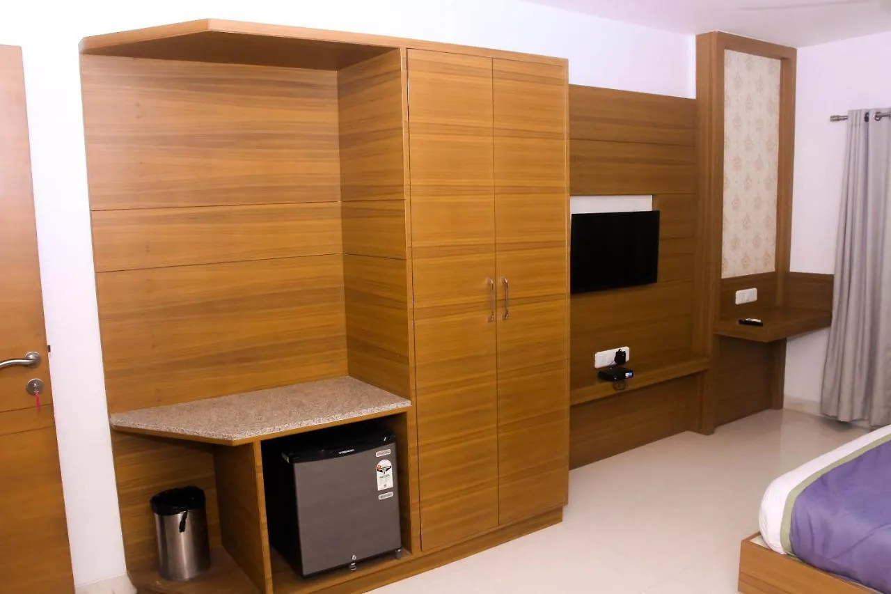 Hotel Blu Orchid Udaipur