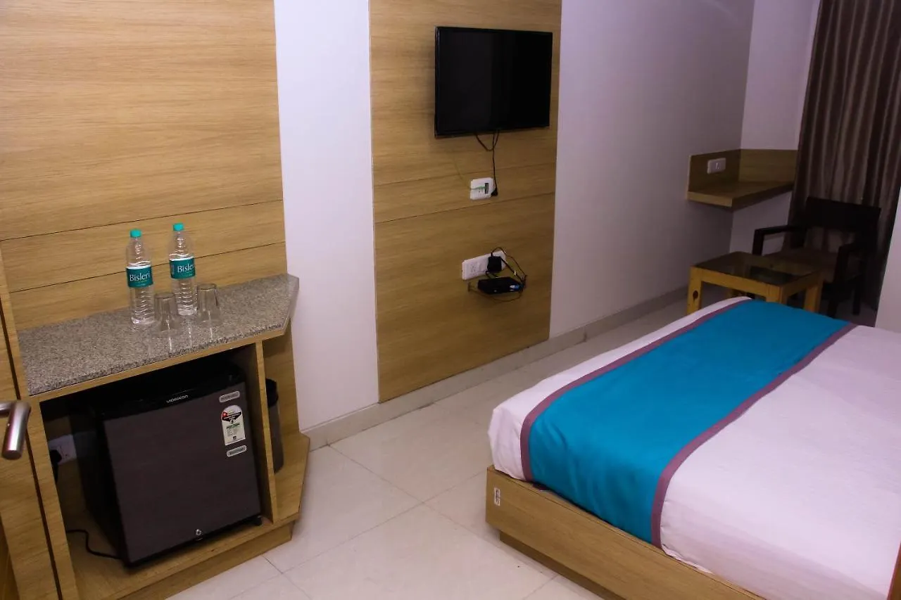***  Hotel Blu Orchid Udaipur India