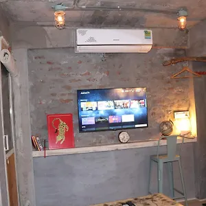  Hostel Bunkyard