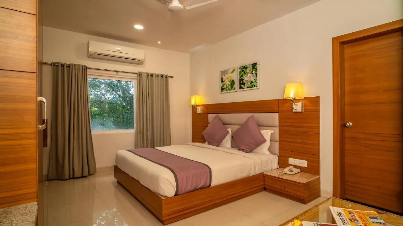 Hotel Blu Orchid Udaipur