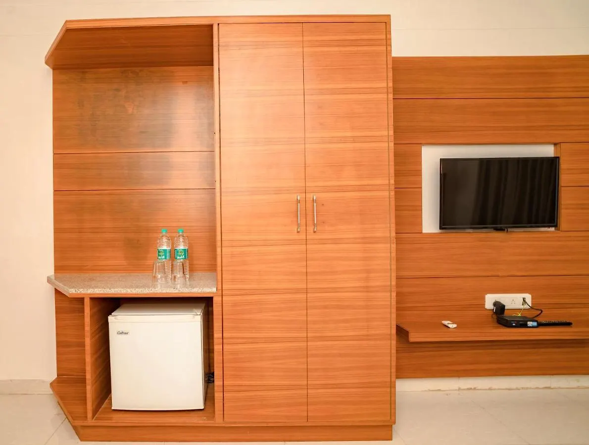 Hotel Blu Orchid Udaipur 3*,  India