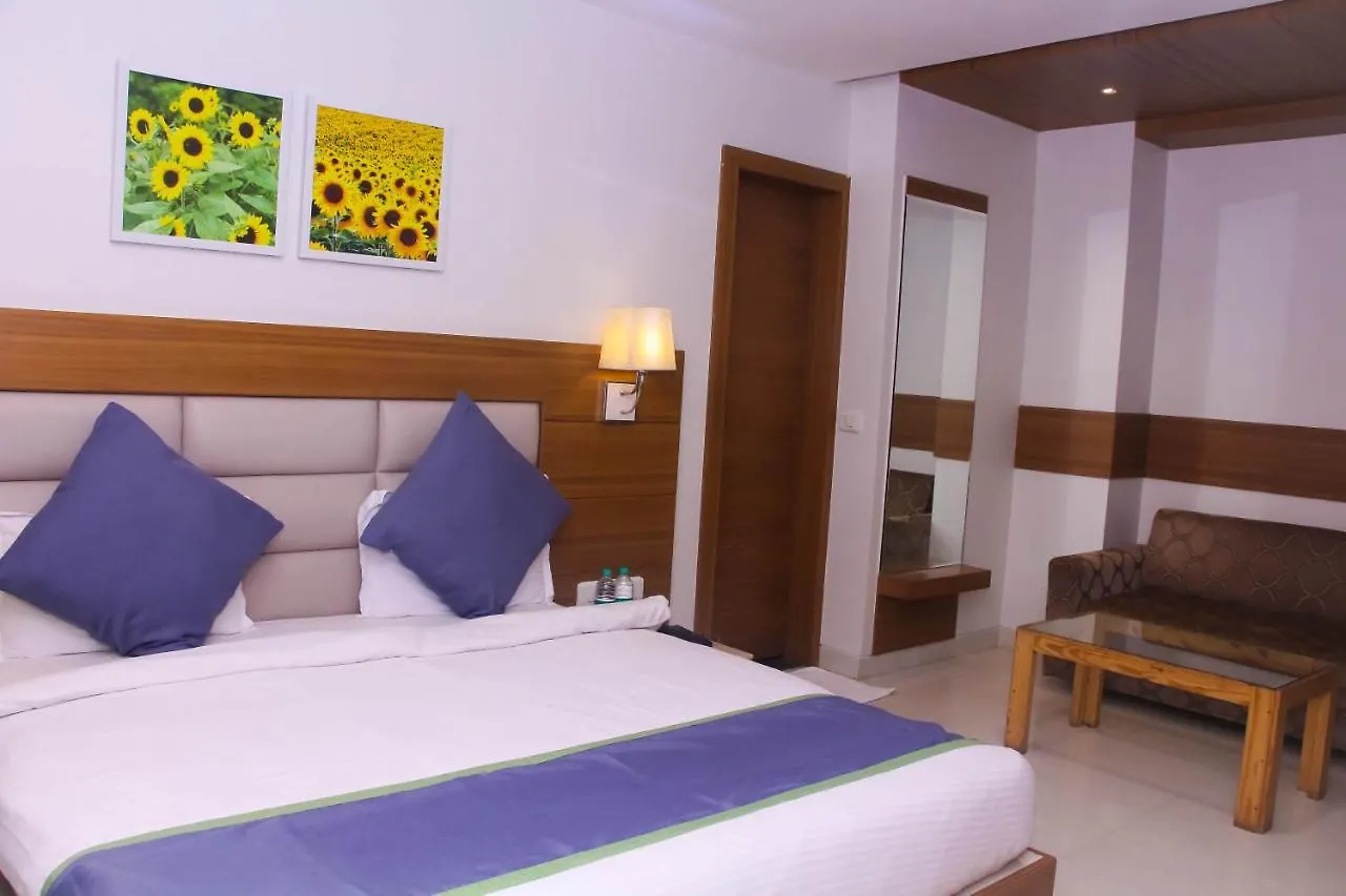 Hotel Blu Orchid Udaipur 3*,  India