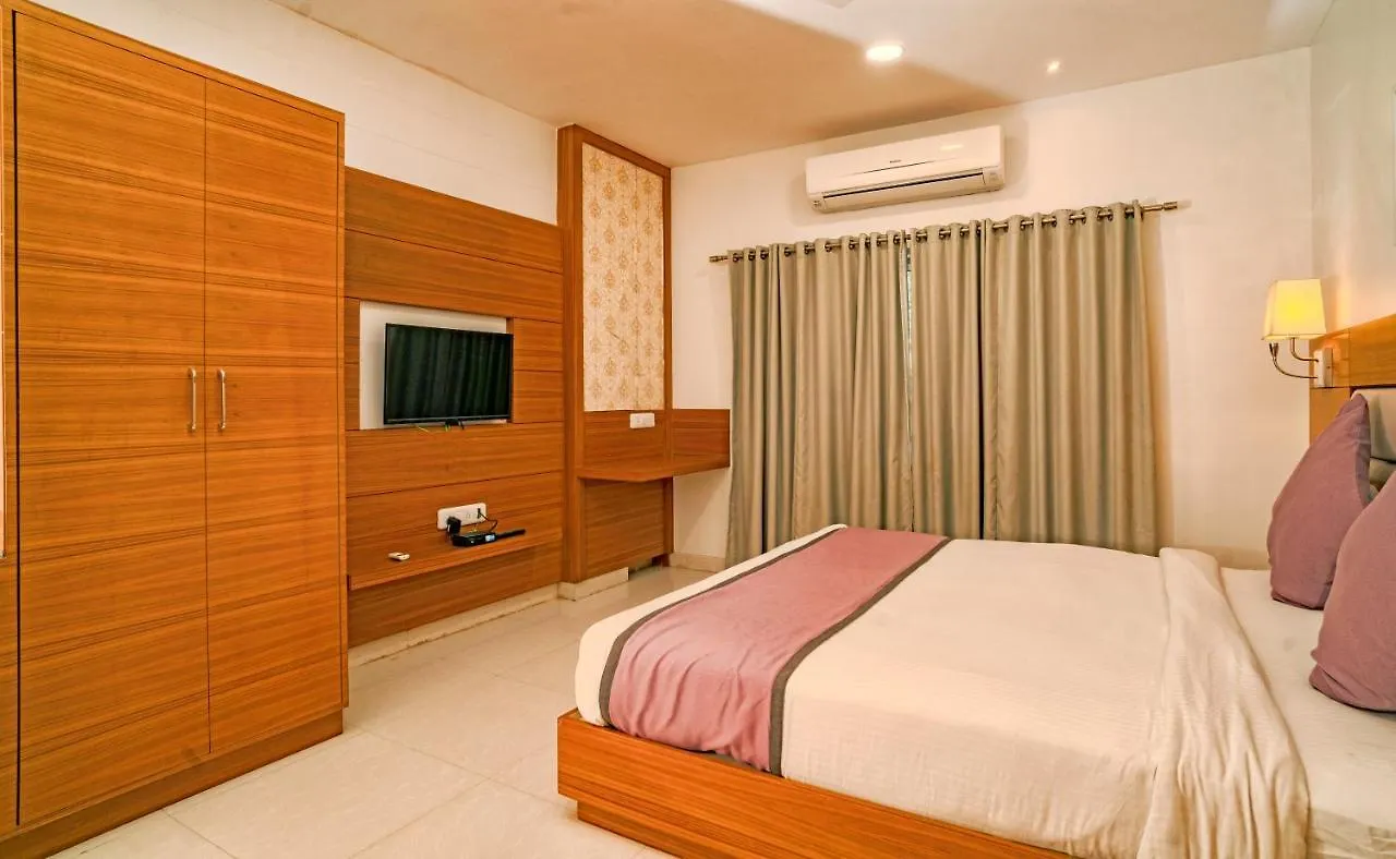 Hotel Blu Orchid Udaipur