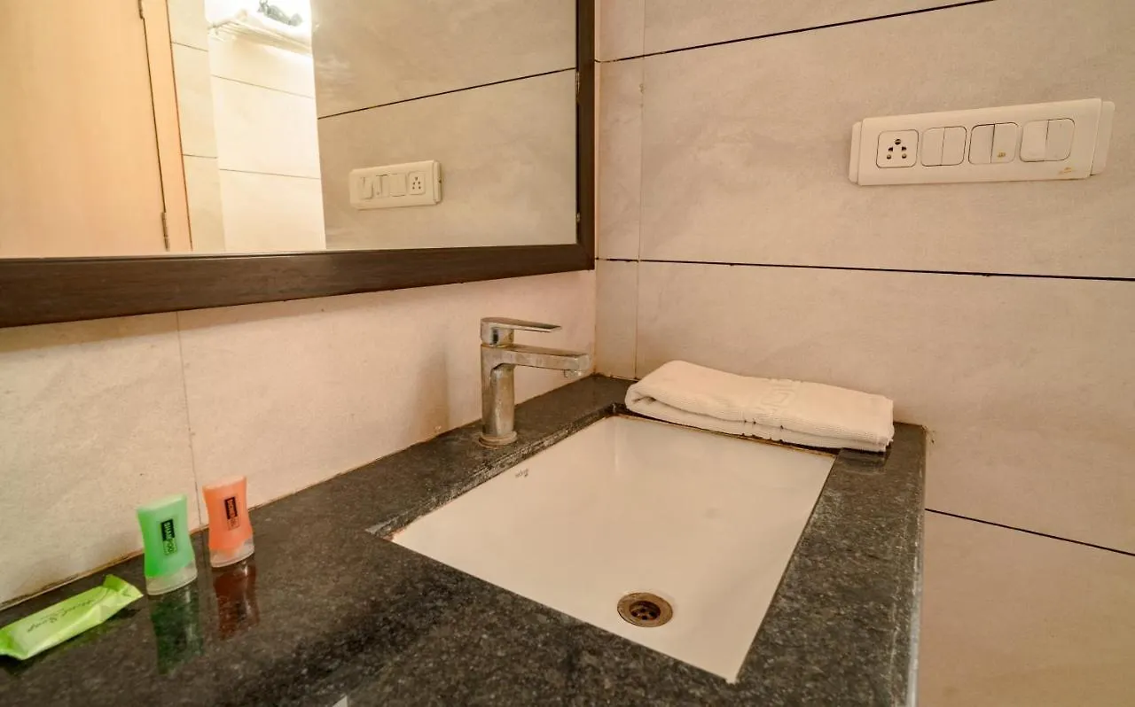 Hotel Blu Orchid Udaipur